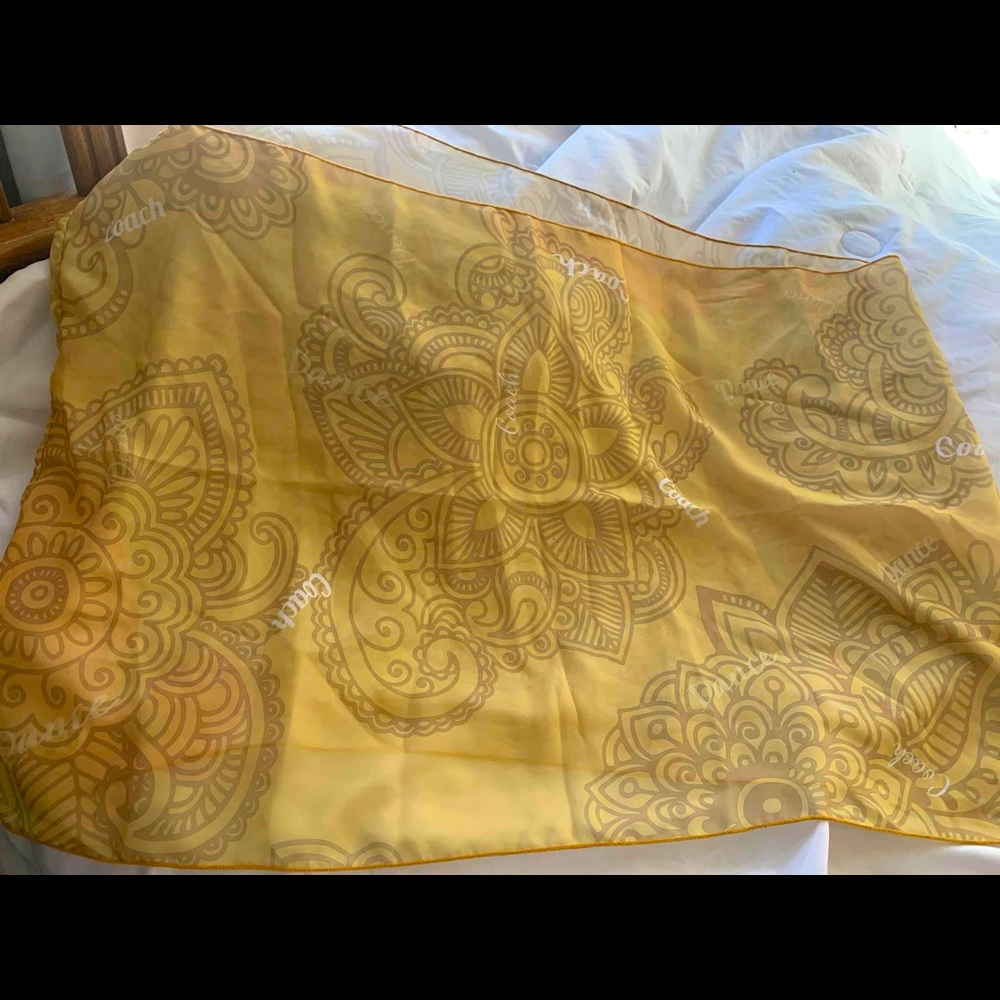 COACH infinity scarf - yellow